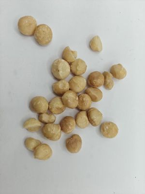 রোস্ট ম্যাকডামিয়া বাদাম