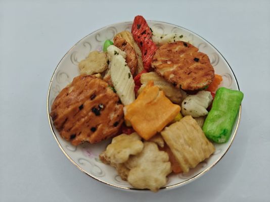 আসল কাস্টমাইজড ফ্লেভার মিশ্রিত রাইস ক্র্যাকার বিভিন্ন প্রকার প্যাক বাল্ক প্যাকেজিং তেল উপাদান সহ