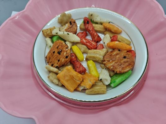 আসল কাস্টমাইজড ফ্লেভার মিশ্রিত রাইস ক্র্যাকার বিভিন্ন প্রকার প্যাক বাল্ক প্যাকেজিং তেল উপাদান সহ