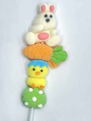 লাঠিতে সুন্দর মার্শমেলো অক্ষর