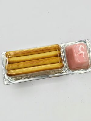 আসল স্ট্রবেরি পিউরি এবং ক্যালসিয়াম সমৃদ্ধ নন-জিএমও বাচ্চাদের মধ্যাহ্নভোজ বাক্সের সাথে স্ট্রবেরি ডুব ক্রিপস