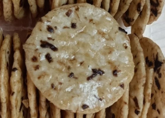 ই এম সুস্বাদু সিওয়েড ফ্লেভার রাউন্ড রাইস ক্র্যাকারস সেভরি রাউন্ড স্ন্যাকস বিভিন্ন স্বাদ